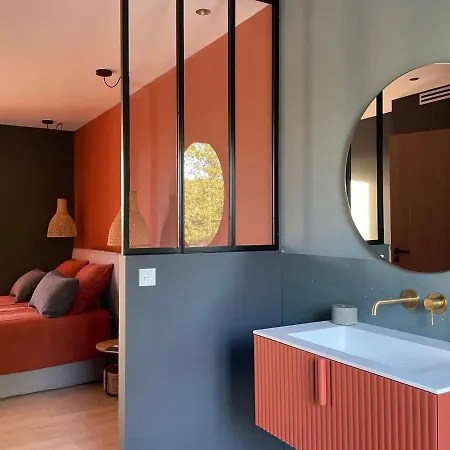 Les Loges En Provence - Contemporelle * Pujaut