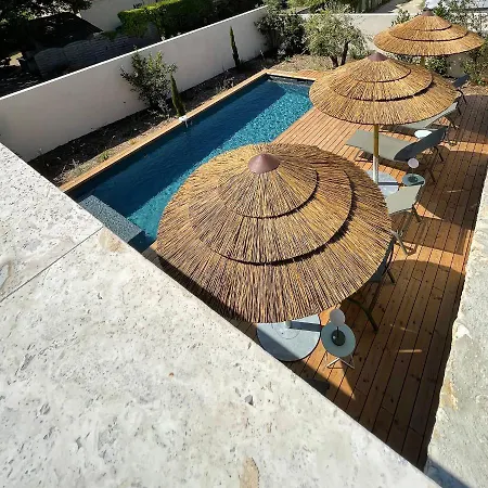 Les Loges En Provence - Contemporelle