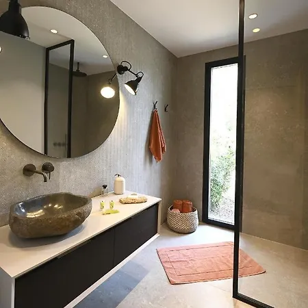 Les Loges En Provence - Contemporelle Villa Pujaut